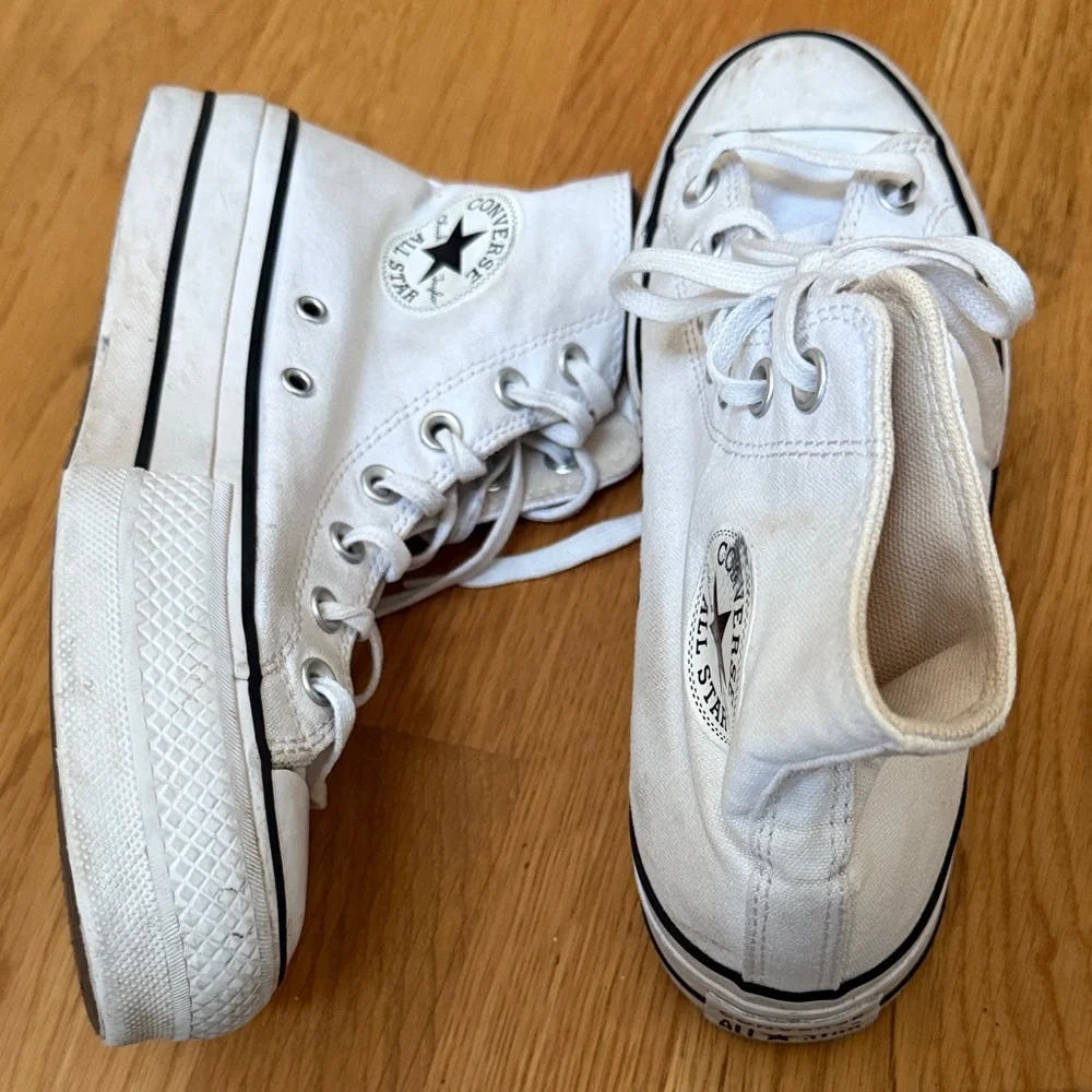 Converse All Star White Canvas High-Tops. Size 8.5 - Picture 12 of 12